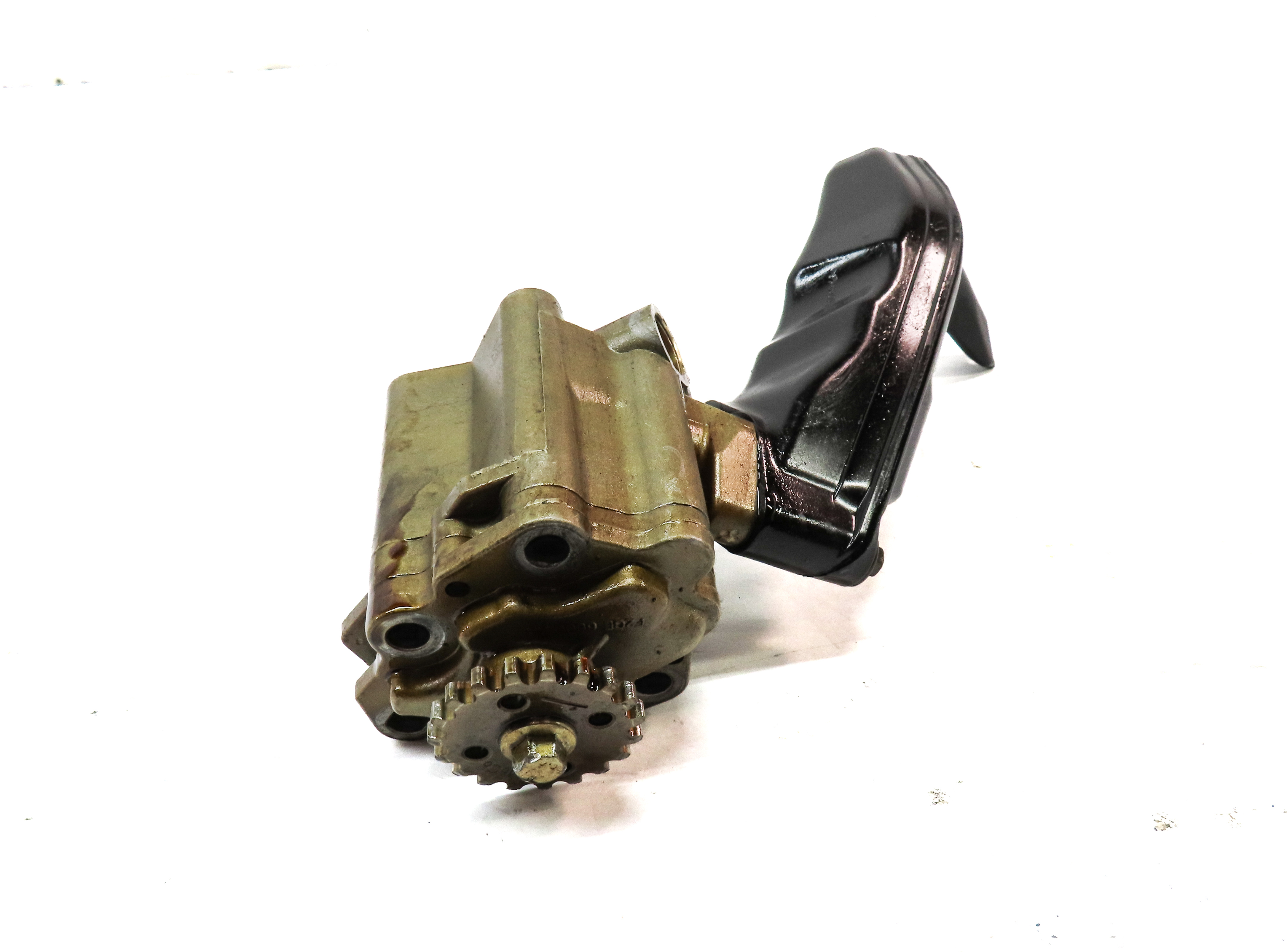 2016 LAND DISCOVERY SPORT (L550) 2.0L TURBO ENGINE OIL PUMP — exact item pictured